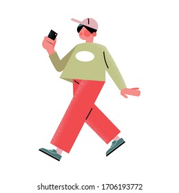 Joven en la gorra caminando y haciendo selfie en la ilustración de un vector de smartphone