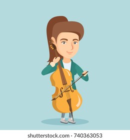 Joven músico caucásico tocando el violonchelo. Largo de un violonchelista que toca el violoncelo. Música femenina sonriente parada con un violonchelo y un arco. Ilustración de dibujos animados. Diseño cuadrado.