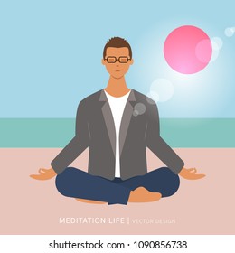 Jovem homem de negócios criativo praticando meditação na praia com luz do sol para calmas.