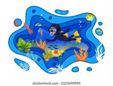 Junge Taucher und Unterwasserpapiere schneiden Landschaft mit Korallen, Fisch und Algen, Vektorhintergrund. Taucher und Unterseewelt in Cartoon Papercut, Korallenriff tropische Fische, Seesterne und Kalmare