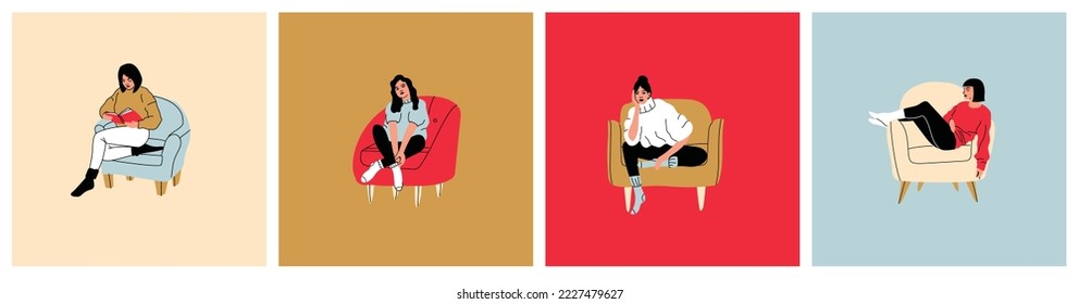 Mujeres jóvenes de moda o niñas sentadas en el sillón o sofá de su casa. Personaje femenino visitando amigo, relajándose después del trabajo, modelos sentados en varias poses. Ilustración dibujada a mano de dibujos animados