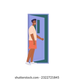 Joven personaje sonriente parado en la puerta abierta sosteniendo la ilustración vectorial del pomo de la puerta