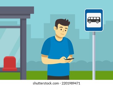 El joven personaje masculino está usando el teléfono móvil mientras espera el autobús urbano. Vista de cerca de un pasajero en una parada de autobús. Plantilla de ilustración vectorial plana.