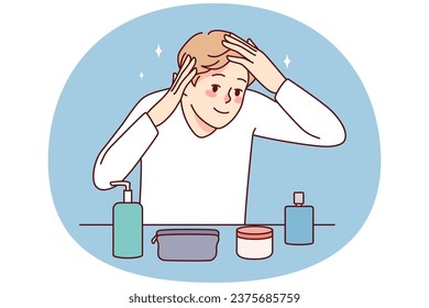 Un hombre joven que mira en el espejo cuida la cara y el pelo. El metrosexual masculino hace rutina matutina de belleza. Cosmetología e higiene. Ilustración vectorial.