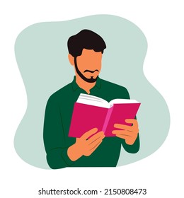 un joven está leyendo un libro