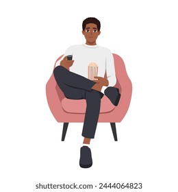 Joven sentado en el sofá comiendo palomitas mientras ve una película. Ilustración vectorial plana aislada sobre fondo blanco