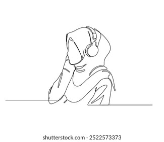 Mujer musulmana joven que lleva un hijab, escuchando música a través de auriculares. Dibujo de línea continuo de estilo simple dibujado a mano en ilustración de tema de tecnología, que simboliza la relajación o la escucha profunda.