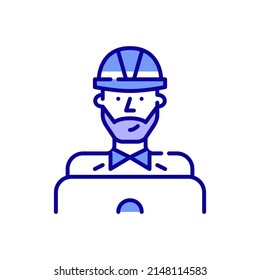 Joven ingeniero profesional o arquitecto. Hombre con un sombrero duro trabajando en una laptop. Icono de color de línea de píxeles perfecto, modificable