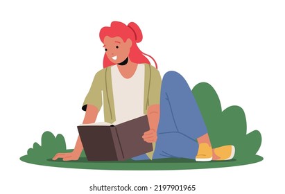 Estudiante joven leyendo libro se prepara para hacer exámenes o para hacer tareas domésticas. Personaje femenino leyendo sentado en el césped verde. Aprendizaje, Educación en la Universidad o Concepto Universitario. Ilustración del vector de dibujos animados