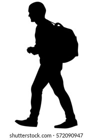Younge Mann mit Rucksack auf weißem Hintergrund