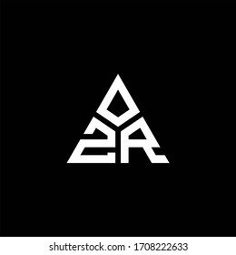 Logotipo de monograma ZR con forma de 3 piezas aislada en una plantilla de diseño triangular