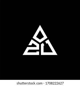 ZU-Monogramm-Logo mit 3 Stücken Form einzeln auf Dreiecksdesign-Vorlage