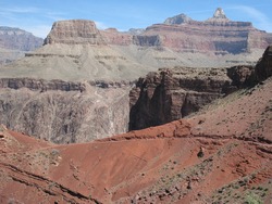 decending kaibab trail in grand canyon