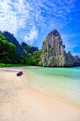 Hidden beach in Matinloc Island, El Nido, Palawan, Philippines - Paradise lagoon and beach in tropical scenery