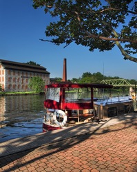 Tour boat docked on the Seneca Canal in Seneca Falls, New York