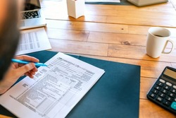 Unrecognizable taxpayer filling in individual income tax return
