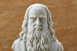 Statue of Leonardo Da Vinci,ancient Italian creative artist.