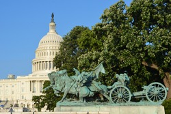 Washington DC - Civil War Memorial Statue in front o the US Capitol Building 