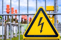 high voltage sign in germany - translation: high voltage. danger of death
