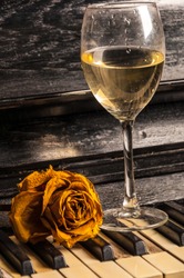 Piano rose music jazz with white wine