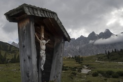 cross in the karwendel alps 