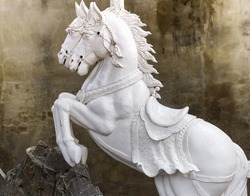 Statue horse sculpture
