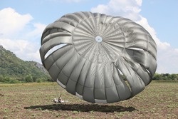 Military parachuting 