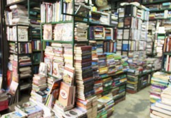 Blur image of bookstore for background