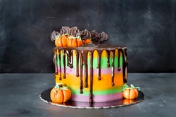 Halloween cake of chocolate and fondant