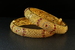 Gold Bangle Jewellery