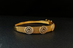 Gold bangle jewellery