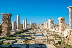 columns of Laodikeia is one of the important archaeological remains for the region along with Hierapolis (Pamukkale) and Tripolis in Turkey
