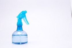 Spray bottle.Water gun.Foggy.Can be used to water plants.Multifunction.
