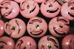Top view Refrigerant tank code R 410A uses pink symbols for use in air conditioners, air conditioners, industrial plants and cold storage chillers.
