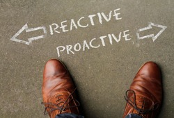 Time to decide: Reactive and Proactive
