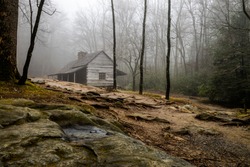 Early pioneer's cabin, Gatlinburg, Tennessee.	