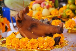Divine offerings in Hinduism. Offer the sacrifices such food tea and spirit to the ancestors Sacrifice for vindication Worship Object Set for sacrifice in new business