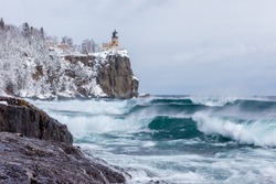Lake Superior waves roll onto the shoreline at Split Rock Lighthouse