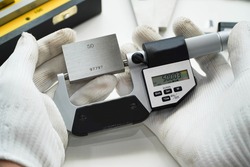 Digital micrometers and digital vernier calipers perform calibration on block grades,Gauge Blocks Precision Metric
