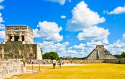 panoramic view of ancient chichen itza yucatan mexico 