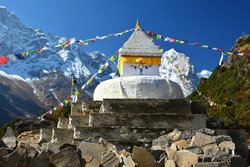 Fascinating Nepal: Himalaya mountains, daily life, culture, religion.