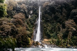 Thunder Creek Falls, waterfall in New Zealand