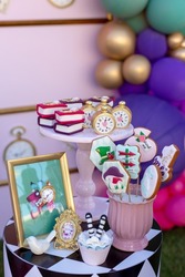 alice in wonderland themed party cakes andsweets