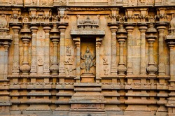 Carved idol on the inner wall of the Brihadishvara Temple, Thanjavur. Hindu temple dedicated to Lord Shiva, it is one of the largest South Indian temple, built by Raja Chola I between 1003 and 1010 AD