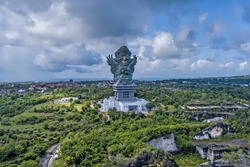 The atmosphere of Garuda Wisnu Kencana (GWK) Culture Park  in south Kuta, Bali. This place This place is popular for its 122 meter tall statue, called GWK Statue.