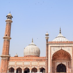 The spectacular architecture of the Great Friday Mosque (Jama Masjid) in Delhi during Ramzan season, the most important Mosque in India, Jama Masjid Mosque, Old town of Delhi 6, India