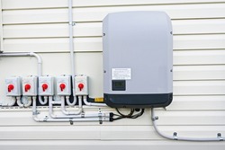 Large household solar inverter with five DC isolating switches 