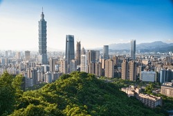 The Xiangshan Observation Platform in Taipei, Taiwan is the best place to view the 101 Building and the greater Taipei area.