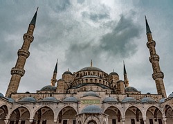 Sultan Ahmet Mosque in Istanbul, Turkey on a cloudy day.