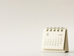 April 2022 calendar on white background